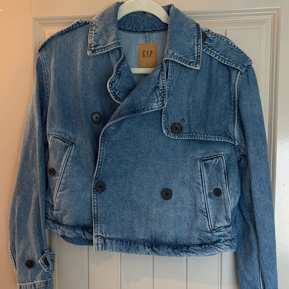 GAP Double-Breasted Cropped Denim Jacket - Medium Wash Blue - Picture 1 of 2